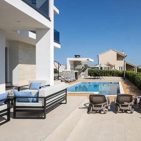 公寓 Miravento Grand Lakeside Retreat