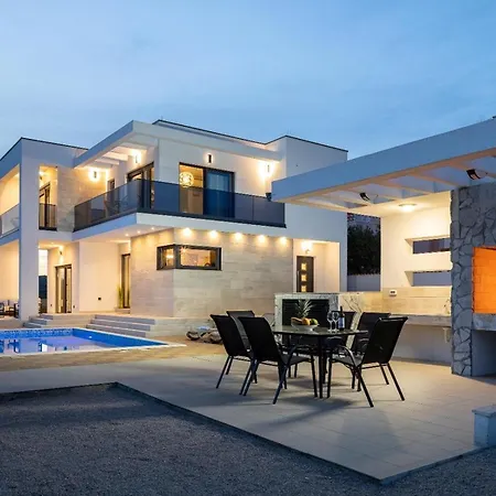 Miravento Grand Lakeside Retreat 公寓 *